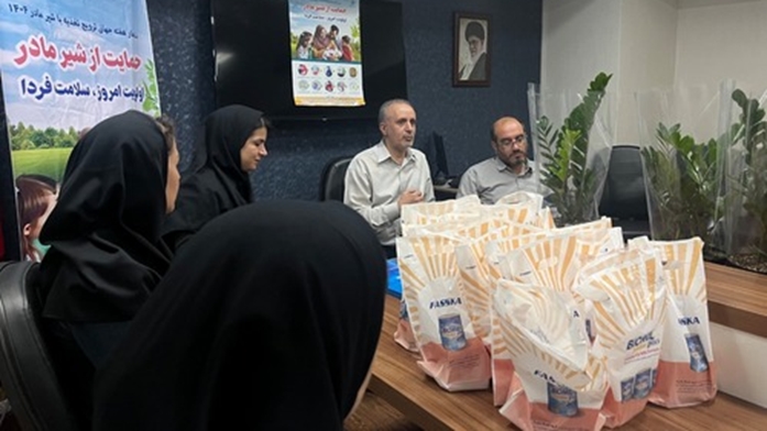 برگزاری گرامیداشت روز شیر مادر 