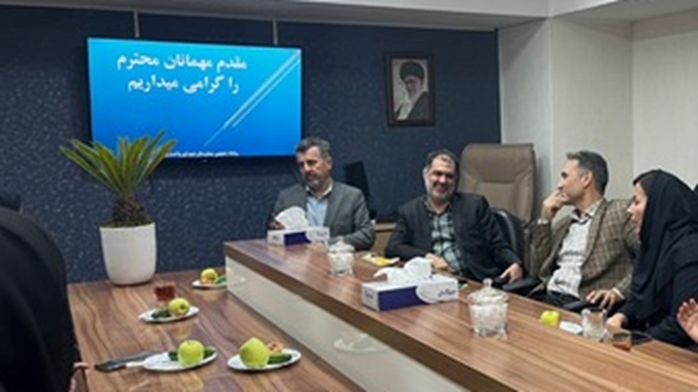بازدید تیم بهره‌وری معاونت درمان دانشگاه از بیمارستان شهدای پاکدشت 